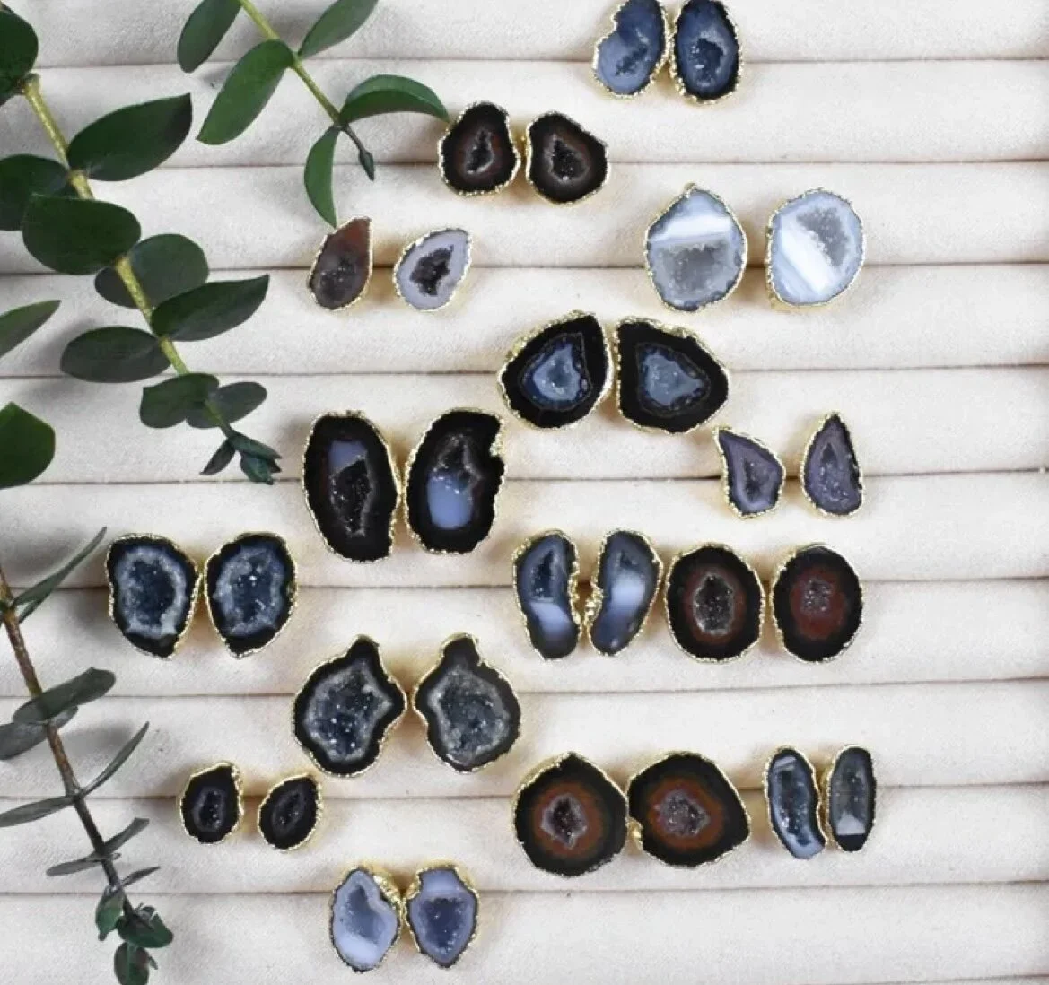 7F2CABA7-7C27-4A10-9621-98A3663E727C