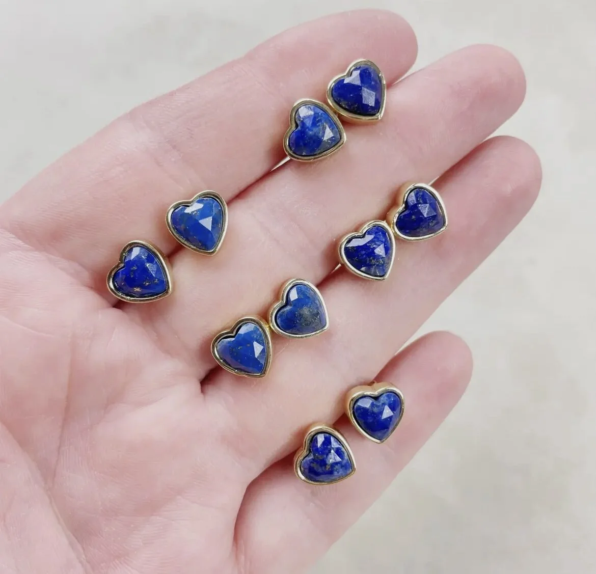 7551D0C5-C3B2-4FEA-8CE9-79BBAEB87884