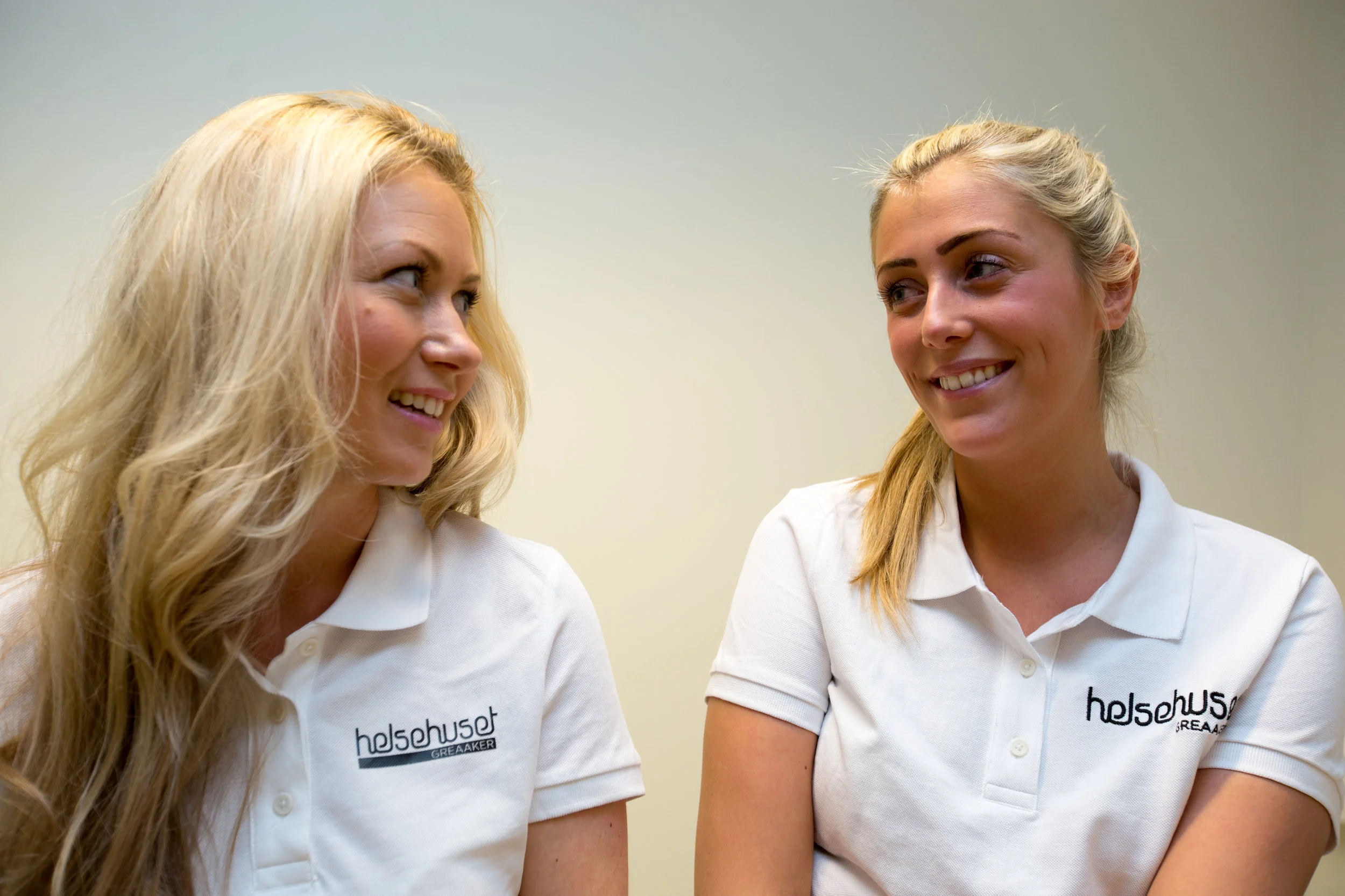 Ernæringsrådgiver Randi Flesjø og Osteopat Madelen Friberg har et tett tverrfaglig samarbeid på Helsehuset Greaaker.