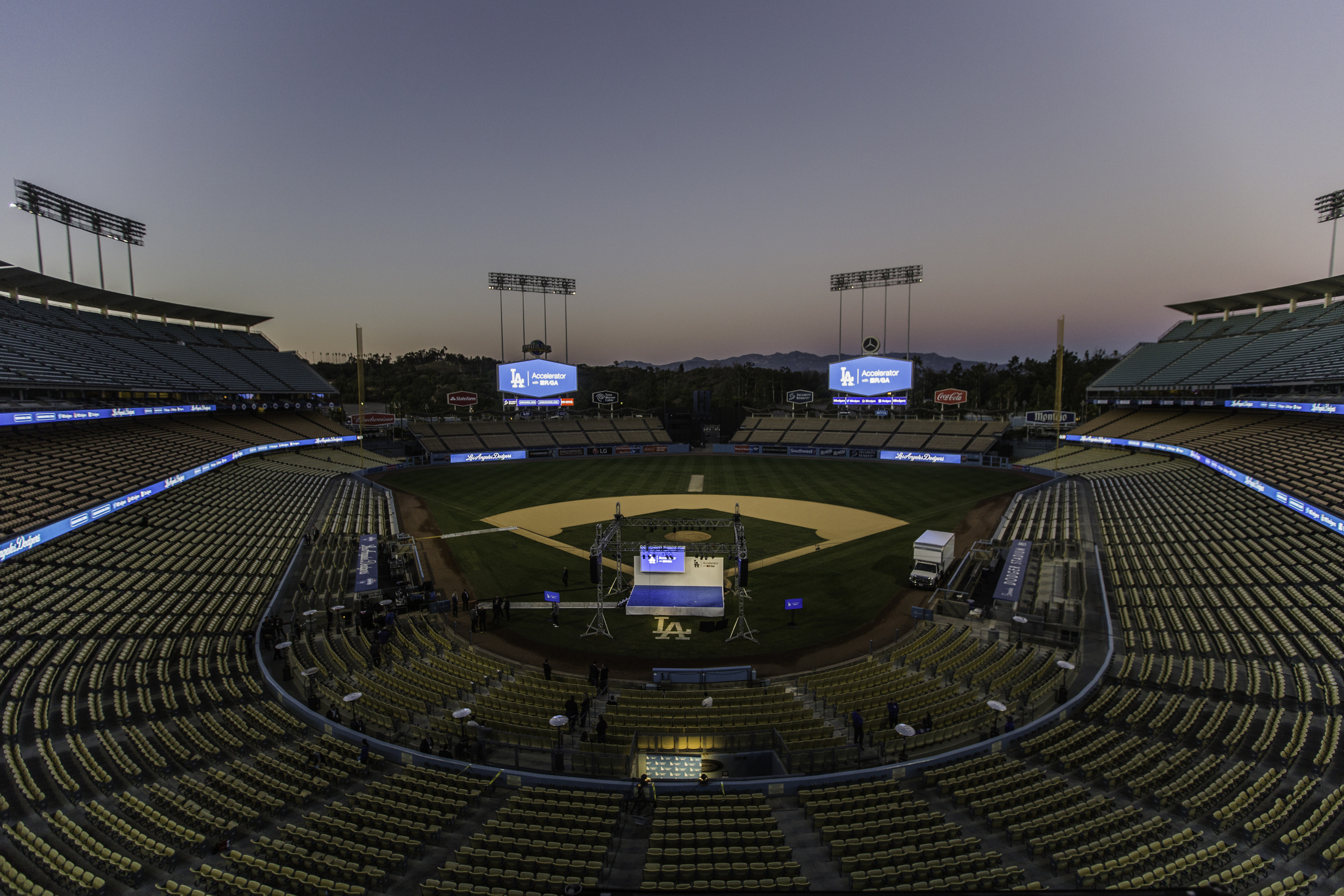 Dodger_Stadium.jpg