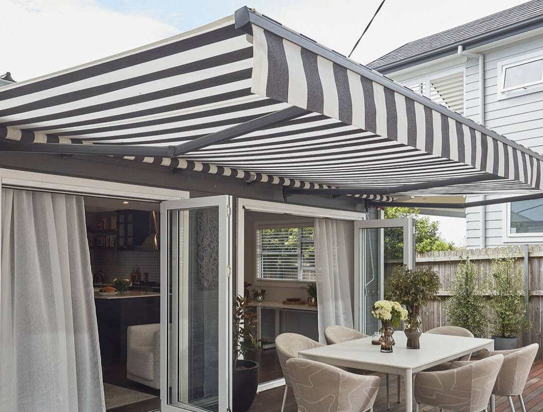 Folding Arm Retractable Awnings