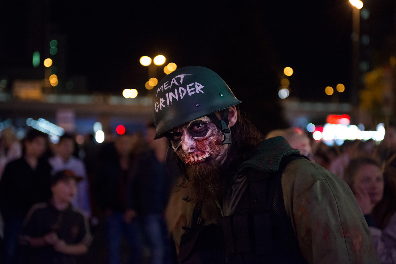 Zombie_Walk_Essen_2014_20141031_0039_1280px.jpg