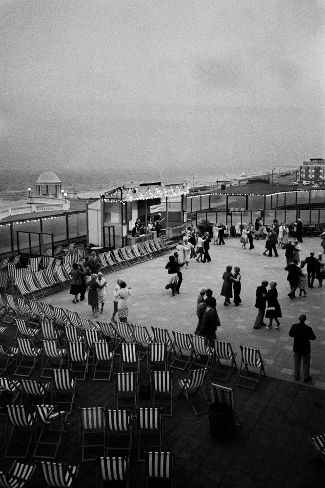 Great Britain, England, East Sussex (Delaware Pavillion) 1978 gelatin silver print (printed 2010), 40 x 20.5 cm, uneditioned