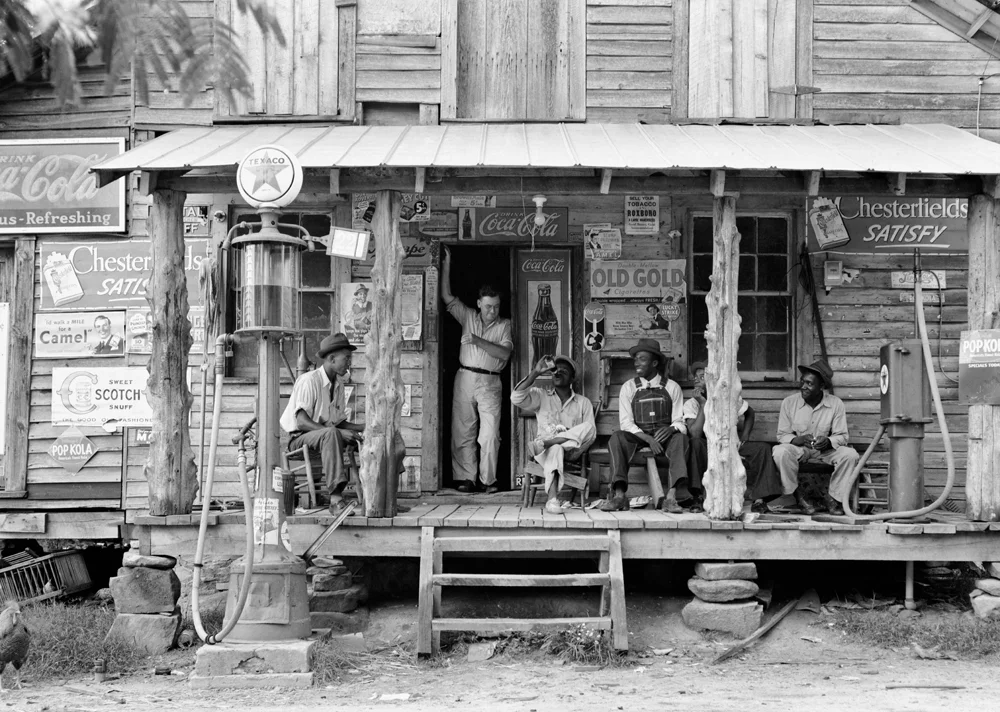 Dorothea Lange, Crossroads Store, Alabama, 1938 ca, cm 28,5x40, framed cm 81x66