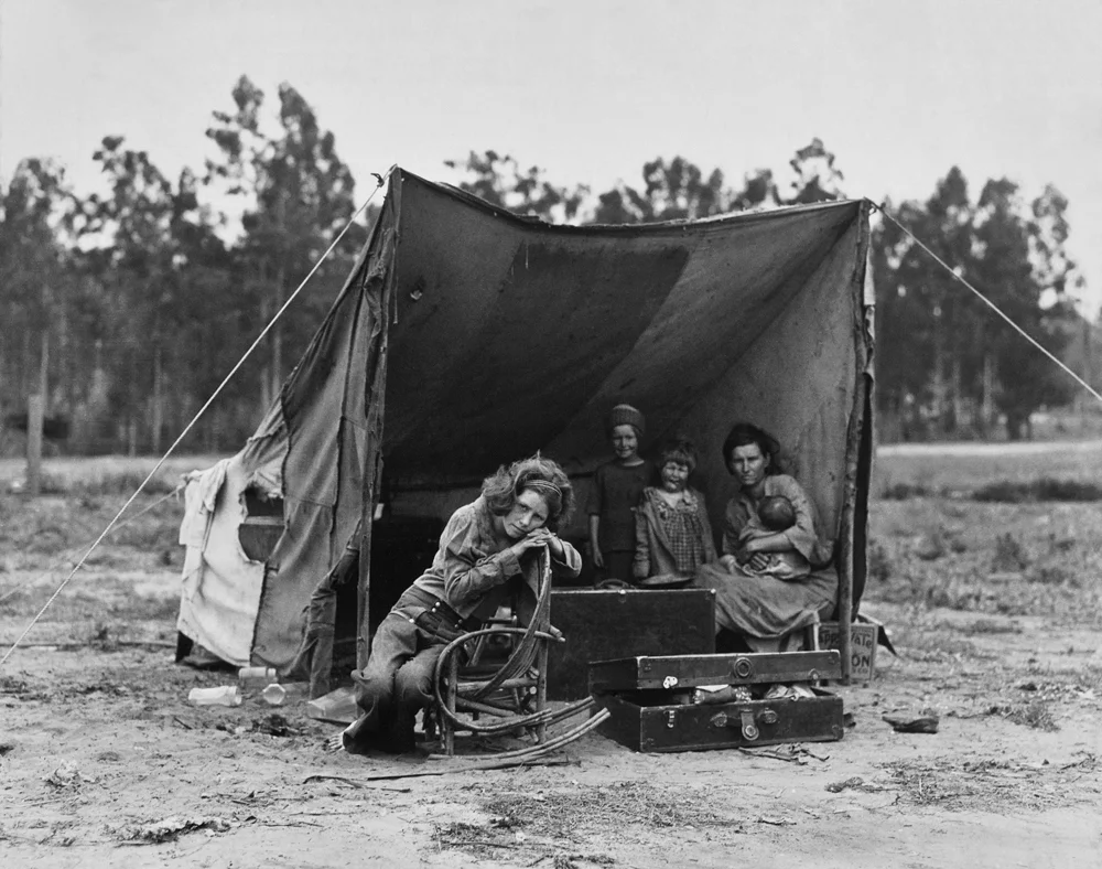 Dorothea Lange, Migrant Agricultural Worker’s Family , Nipomo, California, 1936, cm 31,5x40, framed cm 55x55
