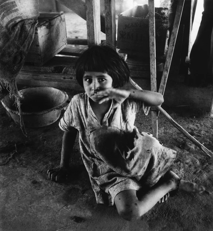 Dorothea Lange, Mexican Girl , Imperial Valley, California, 1935, cm 37x40, framed cm 55x55