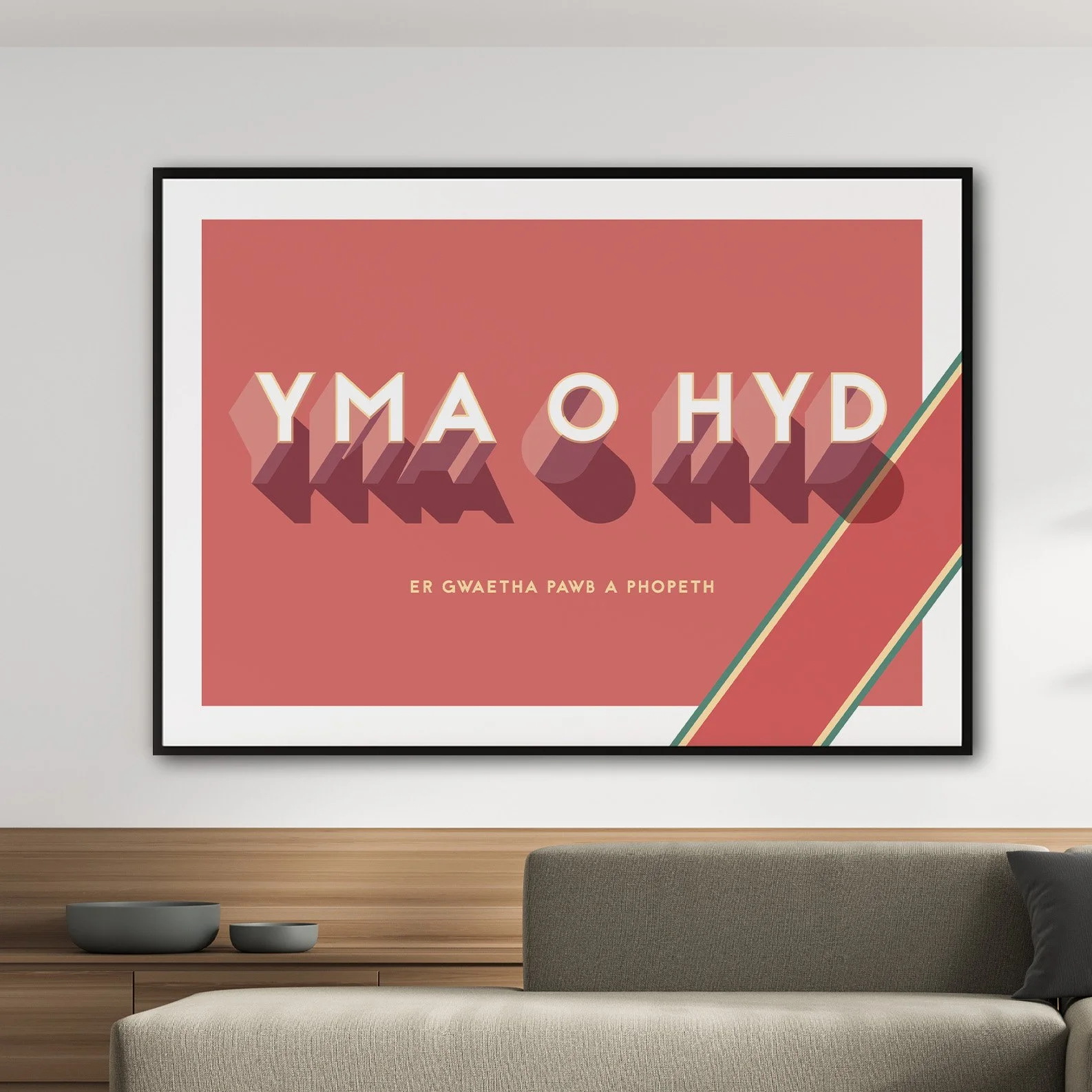 Yma O Hyd visual 2.jpg