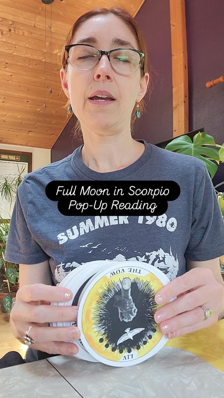 Pop-up Full Moon reading for y'all!
🌕 Do you have any obscured emotions?
🌕 Are you blocking the flow of life?
🌕 Where are you keeping yourself boxed-in?
Craving a personalized reading for this potent full moon? ✨️ Receive a 30min reading for $39