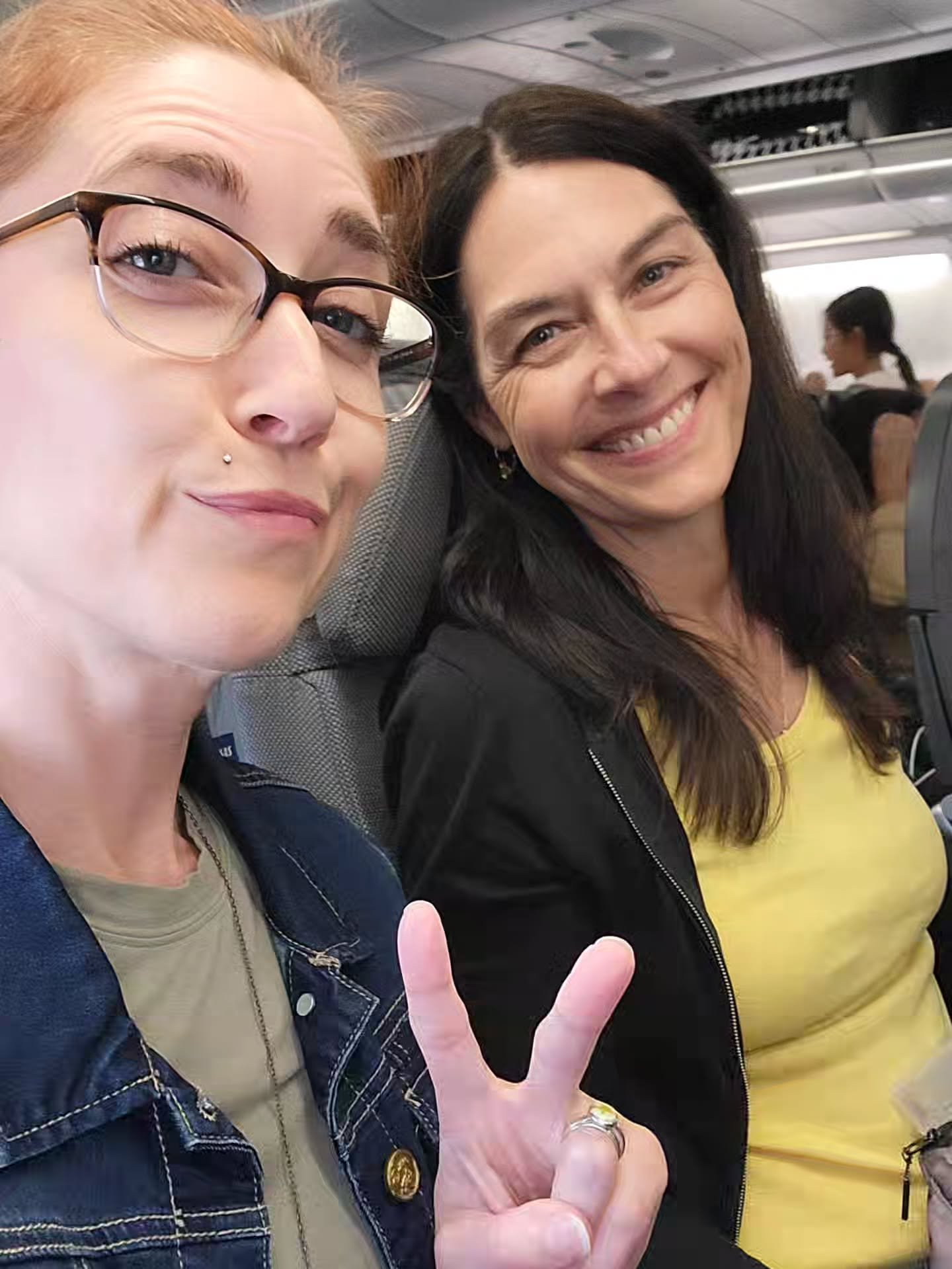 Wow. What an incredible 18 days in Norway and Switzerland with some of the most amazing people (old and new) in my life.
I shed some emotional garbage. Healed my heart a little more. And connected deeply with presence.
And the trip delivered:
✅️ Vi
