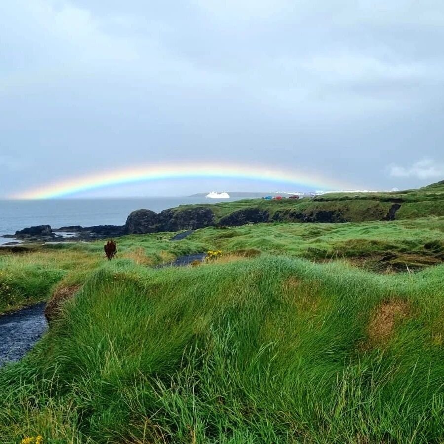 Somewhere over a rainbow 🌈 .
Pic taken between portrush and Portstewart today. Even on a dull day it's stunning gorgeous 😍 
#rainbowmoments
#rainbowhigh 
#rainbows
#happypics 
#portrush 
#Portstewart 
#visitcausewatcoastandglens 
#visitportrush 
#v