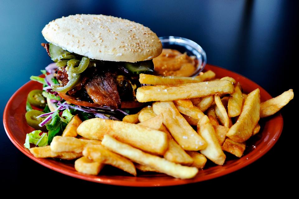 Vægttab handler om kalorier, ikke kulhydrater. Fortællingen om de fedende kulhydrater skygger for det faktum, at der er mange flere veje til vægttab end low carb. Foto: Martin Kurt Haglund (arkiv)