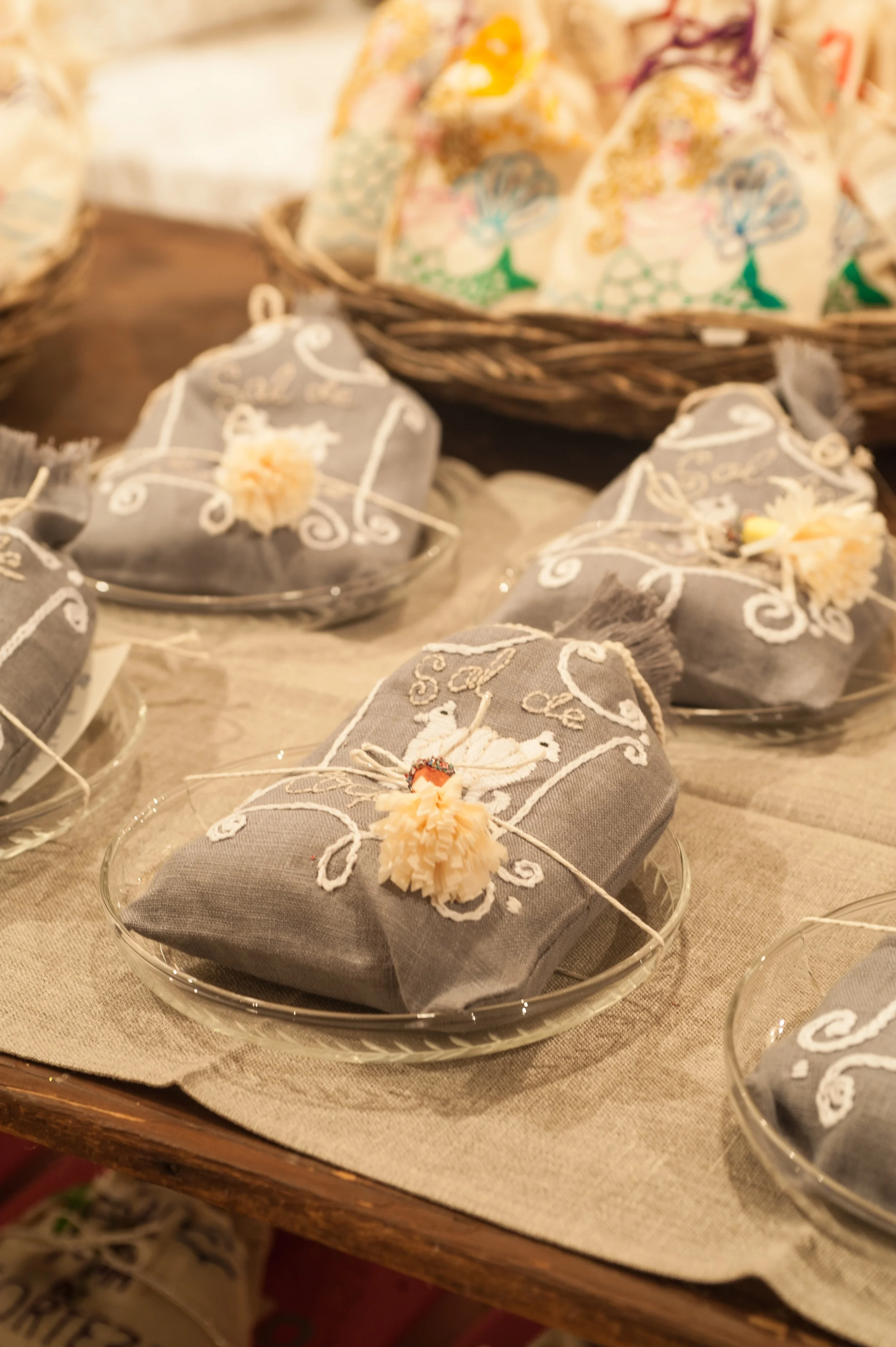 Gift Idea: Sal de Cocktail with a salt dish 