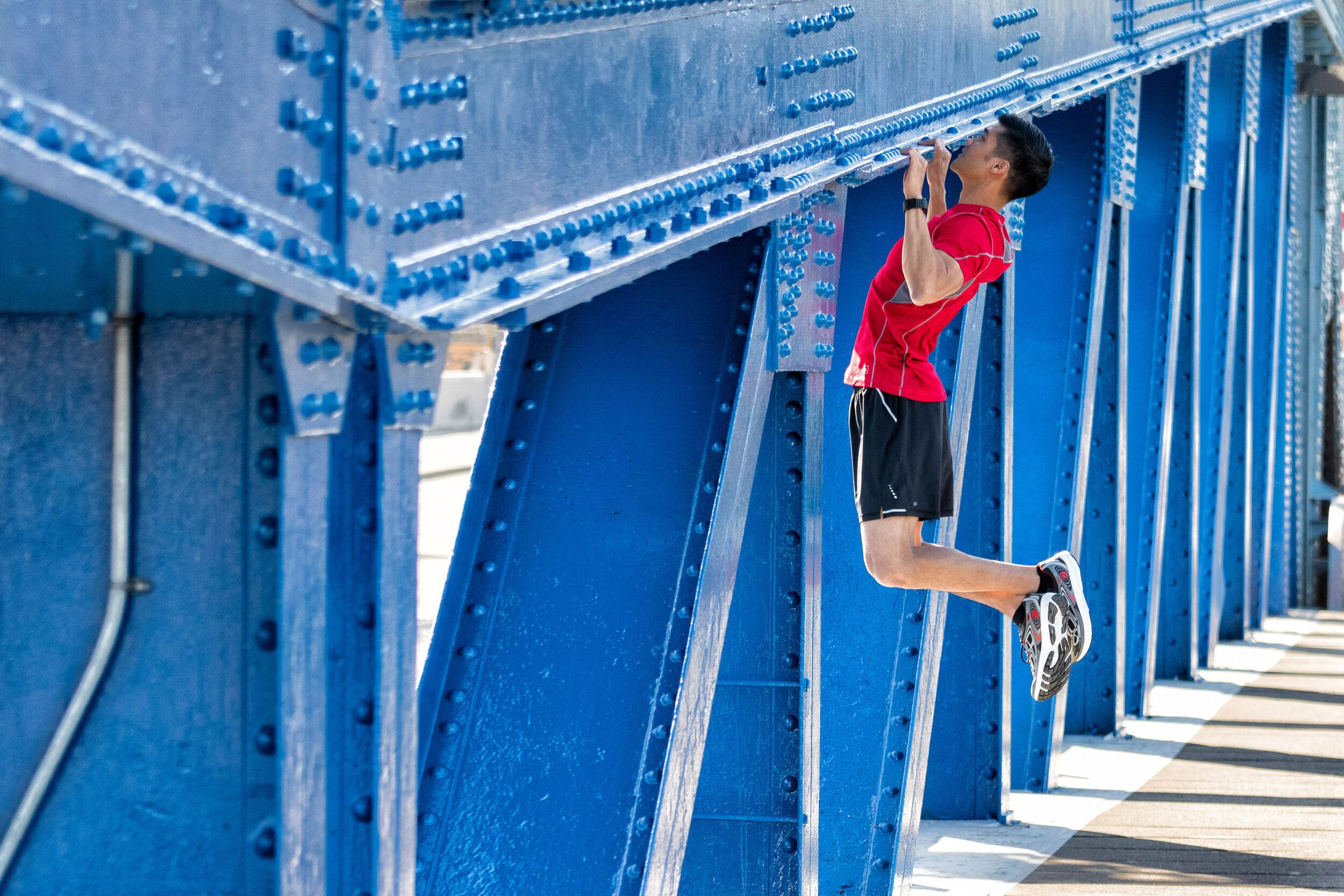 Lifestyle: Andrew Ignacio running on Fremont Bridge, Seattle 