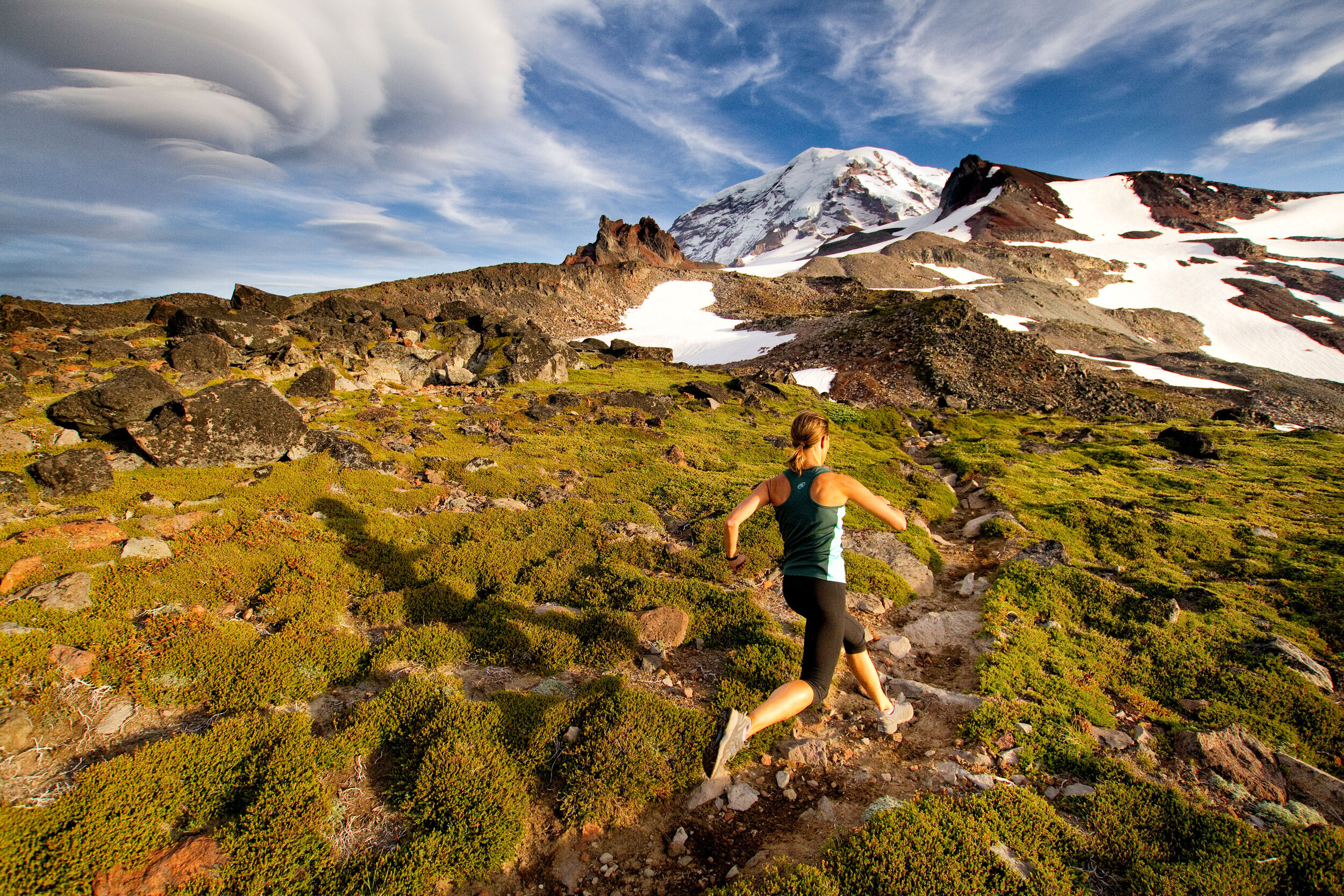  Jessica Heyting trail running in Spray Park, Mt. Rainier National Park, Washington 