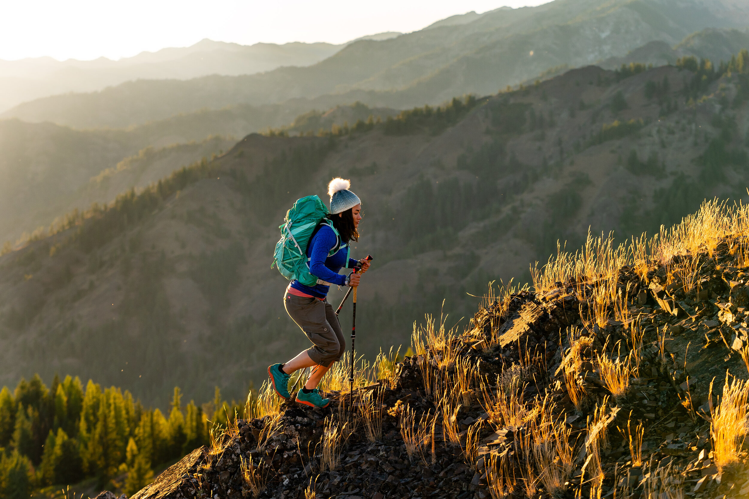  Lifestyle: Tim Cummings and Ariel Gliboff trail running on the Iron Bear trail in early Autumn, Central Cascades, Washington 