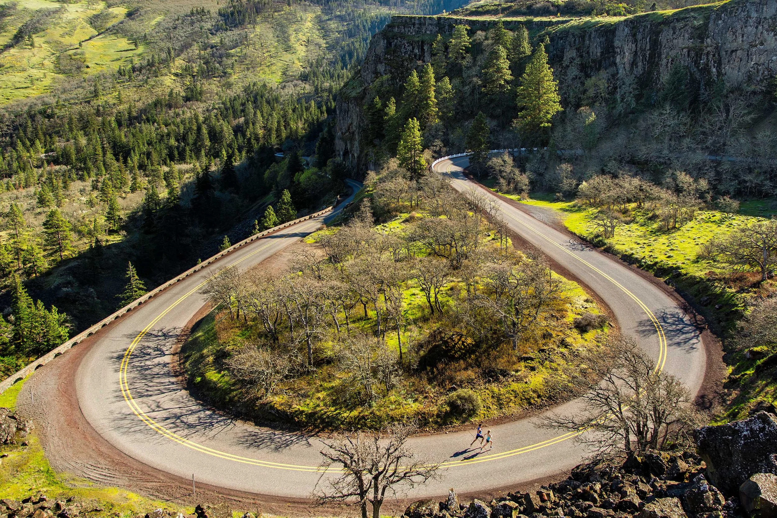 outdoor lifestyle adventure road running columbia river gorge oregon drn24-096.jpg
