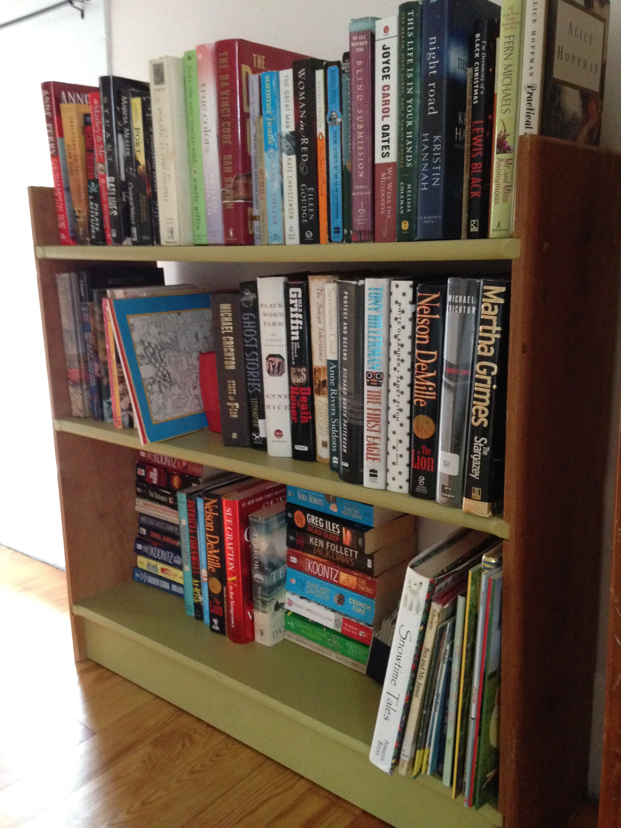  Choose from mystery, political commentary, romance, literature, humor, and children and young adult reading.&nbsp; 