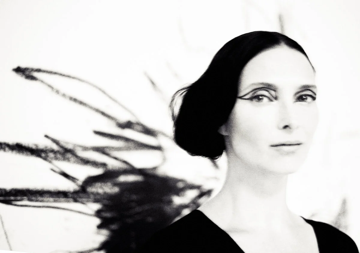 lia-Website_Portrait.jpg