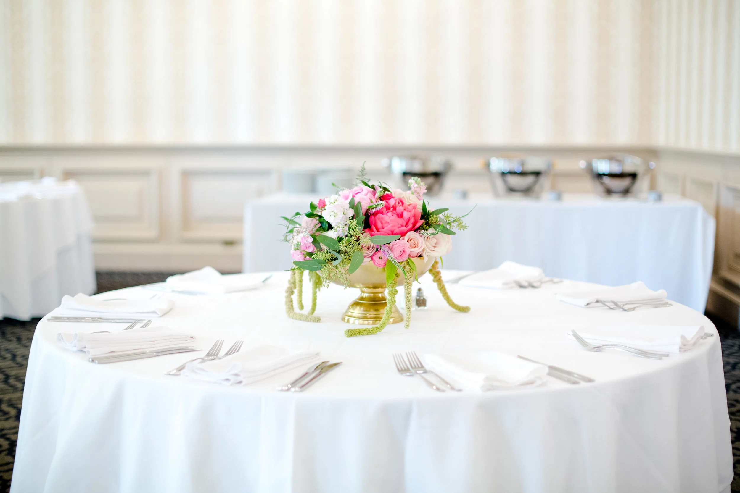 11252017_HaleyTableFlowers_00001.jpg