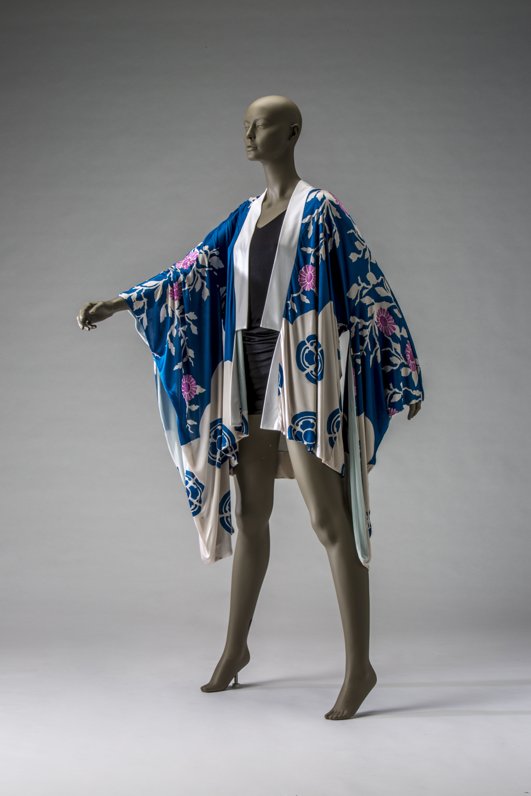 Refashioning the Kimono, from Fine Art to Pop Culture