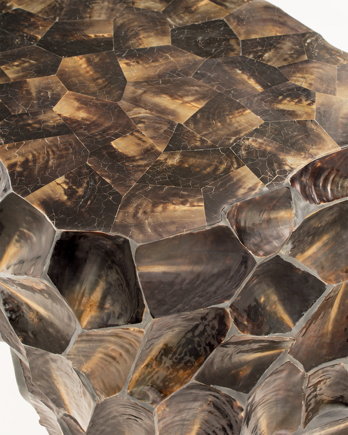 VL_abalone_console_corner_detail_large.jpg