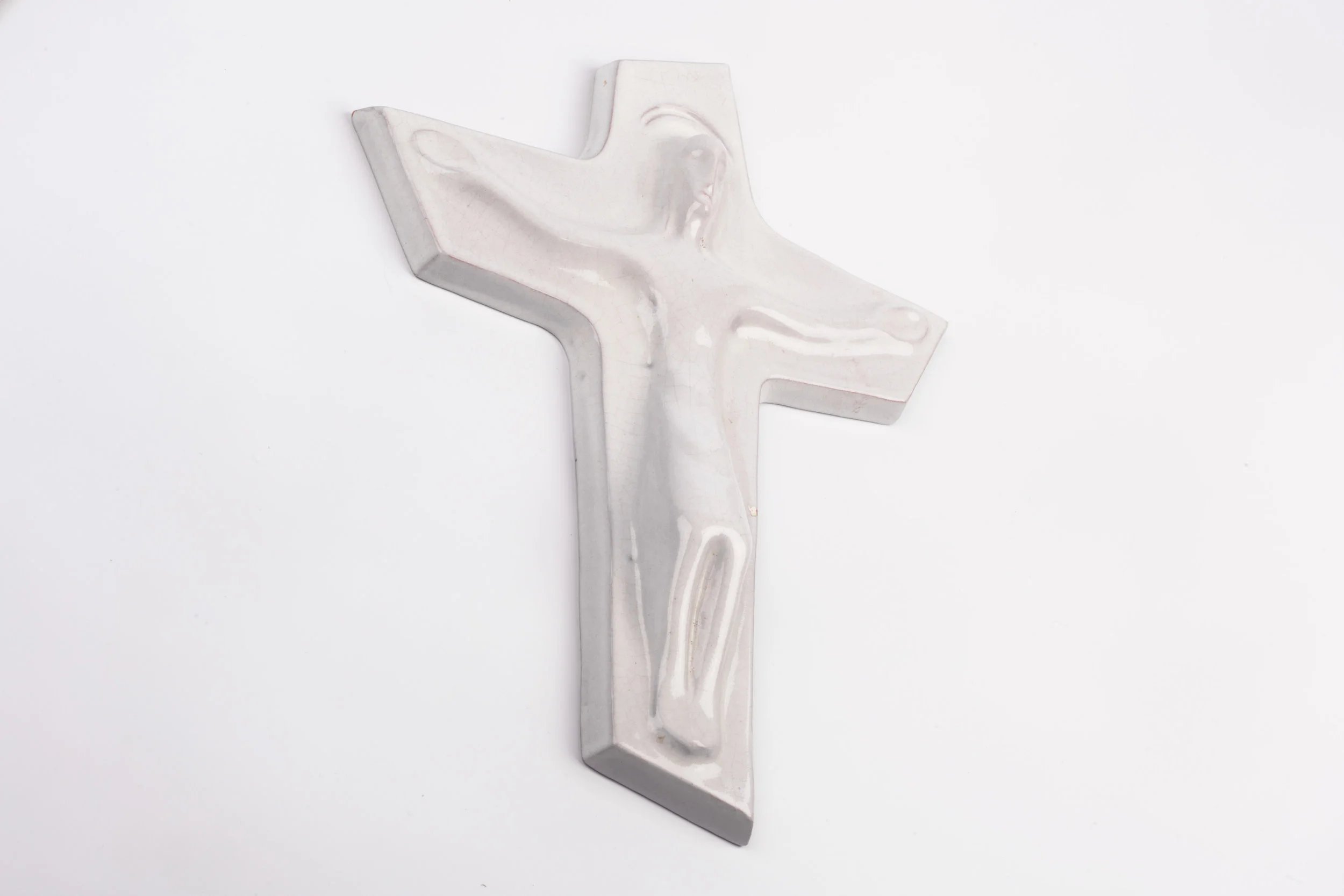 Wall Crucifix in Glazed Ceramic, Hand-Painted, White, Made in Belgium, Belgium 1950s