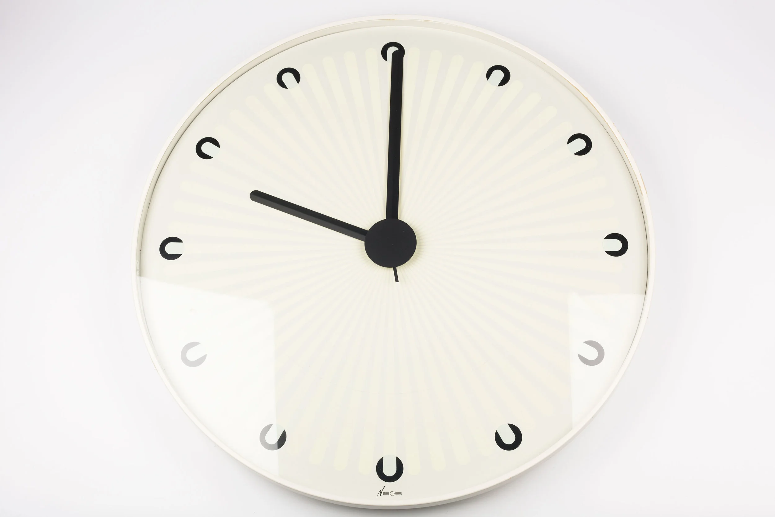 LARGE MEMPHIS CLOCK, WHITE, BLACK, DU PASQUIER & SOWDEN X NEOS, ITALY, 1980S $3,500