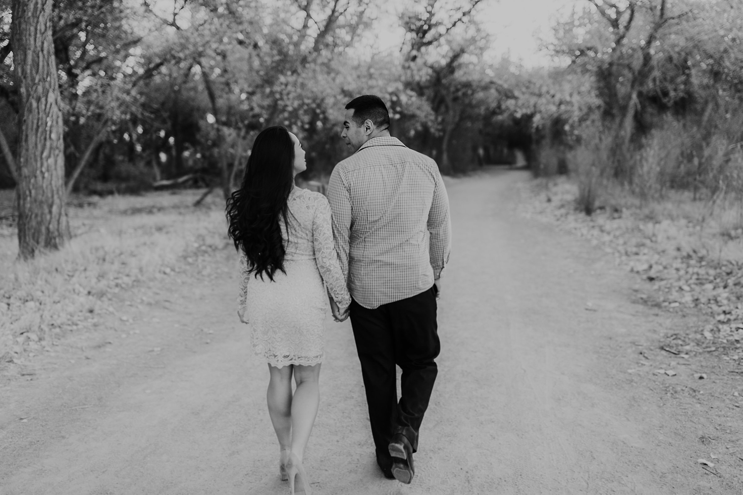 Alicia+lucia+photography+-+albuquerque+wedding+photographer+-+santa+fe+wedding+photography+-+new+mexico+wedding+photographer+-+albuquerque+winter+engagement+session_0020.jpg