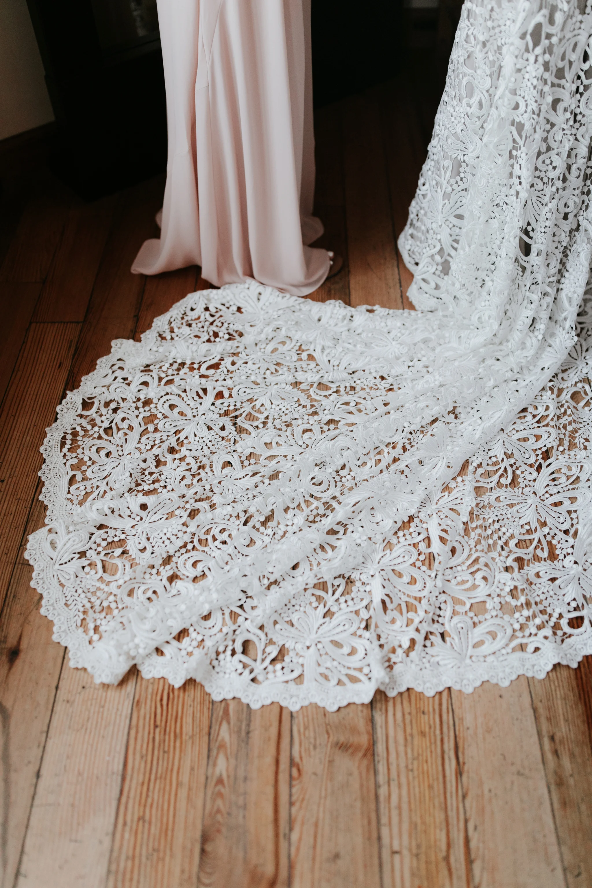 Alicia+lucia+photography+-+albuquerque+wedding+photographer+-+santa+fe+wedding+photography+-+new+mexico+wedding+photographer+-+summer+wedding+gowns+-+summer+wedding+style__0055.jpg