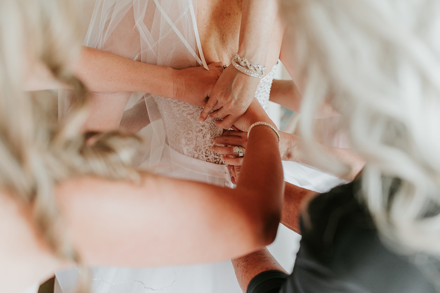 Alicia+lucia+photography+-+albuquerque+wedding+photographer+-+santa+fe+wedding+photography+-+new+mexico+wedding+photographer+-+new+mexico+engagement+-+la+mesita+ranch+wedding+-+la+mesita+ranch+spring+wedding_0011.jpg