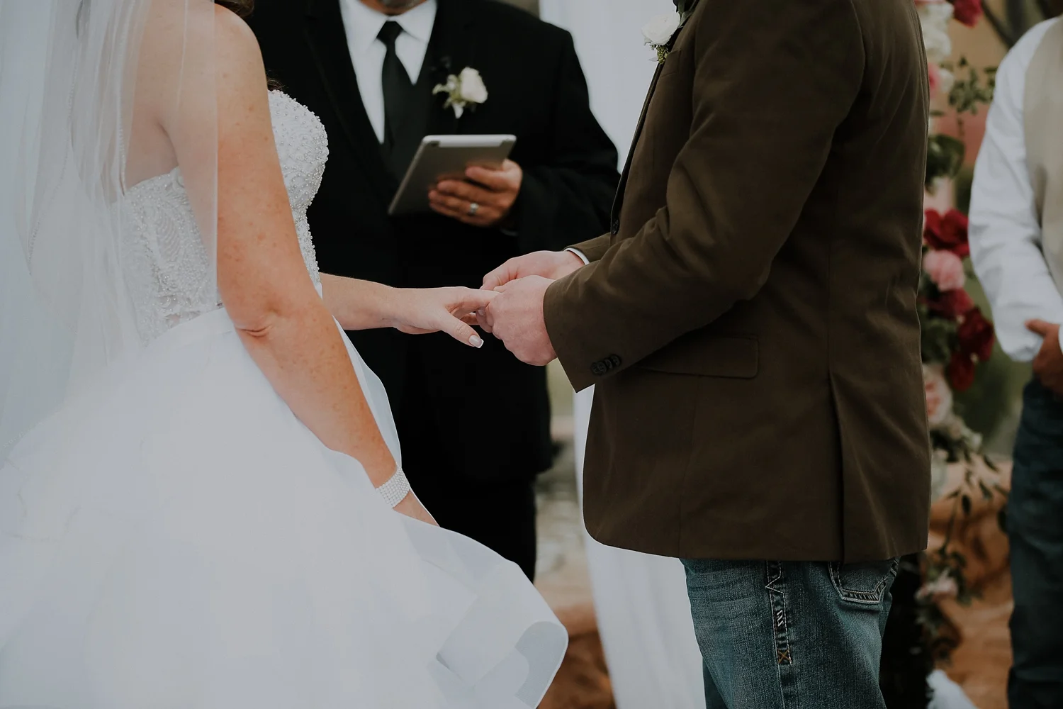 Alicia+lucia+photography+-+albuquerque+wedding+photographer+-+santa+fe+wedding+photography+-+new+mexico+wedding+photographer+-+new+mexico+engagement+-+la+mesita+ranch+wedding+-+la+mesita+ranch+spring+wedding_0034.jpg