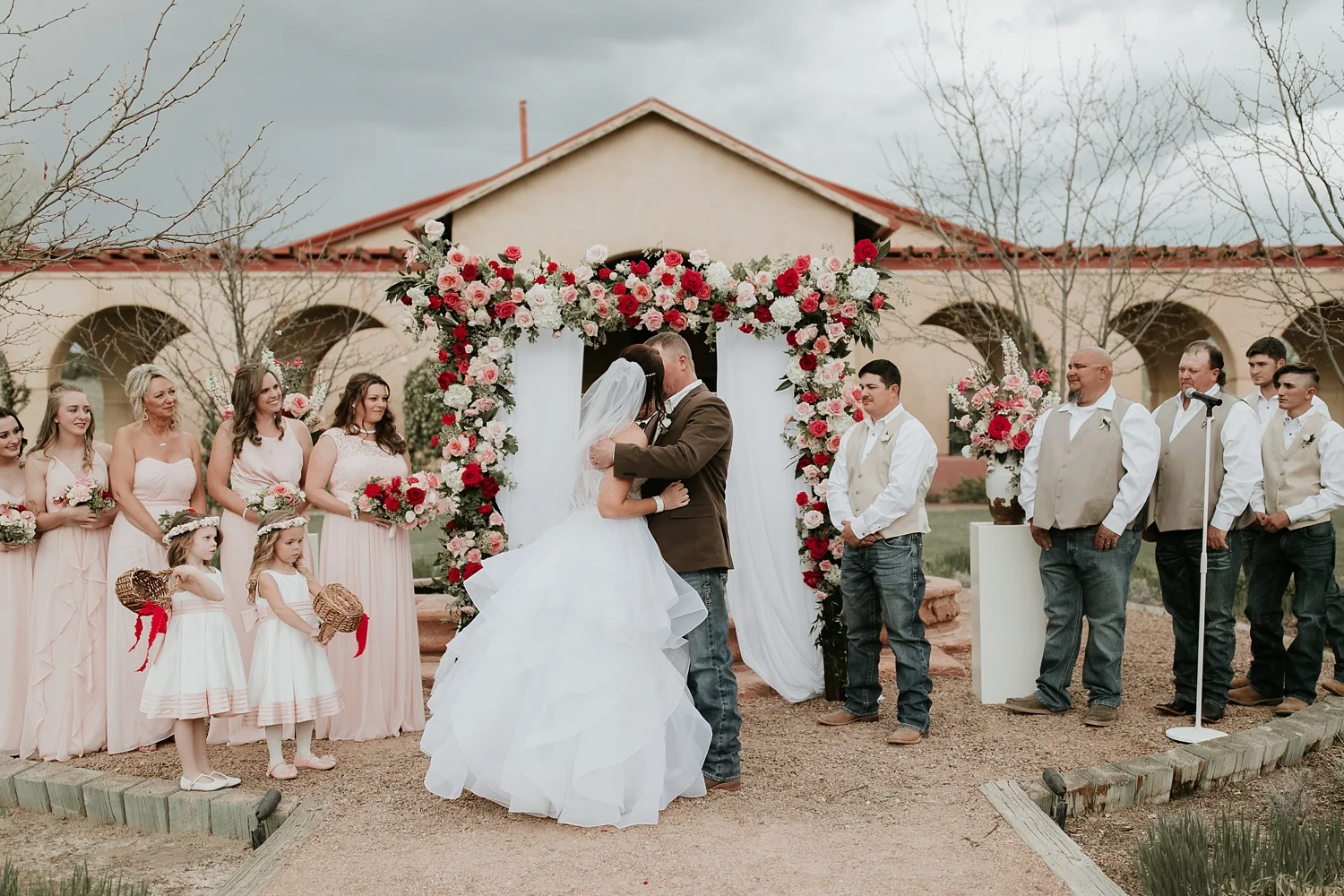 Alicia+lucia+photography+-+albuquerque+wedding+photographer+-+santa+fe+wedding+photography+-+new+mexico+wedding+photographer+-+new+mexico+engagement+-+la+mesita+ranch+wedding+-+la+mesita+ranch+spring+wedding_0036.jpg