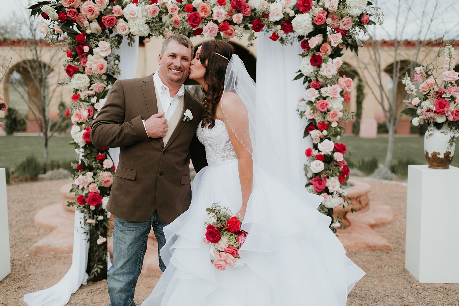 Alicia+lucia+photography+-+albuquerque+wedding+photographer+-+santa+fe+wedding+photography+-+new+mexico+wedding+photographer+-+new+mexico+engagement+-+la+mesita+ranch+wedding+-+la+mesita+ranch+spring+wedding_0046.jpg