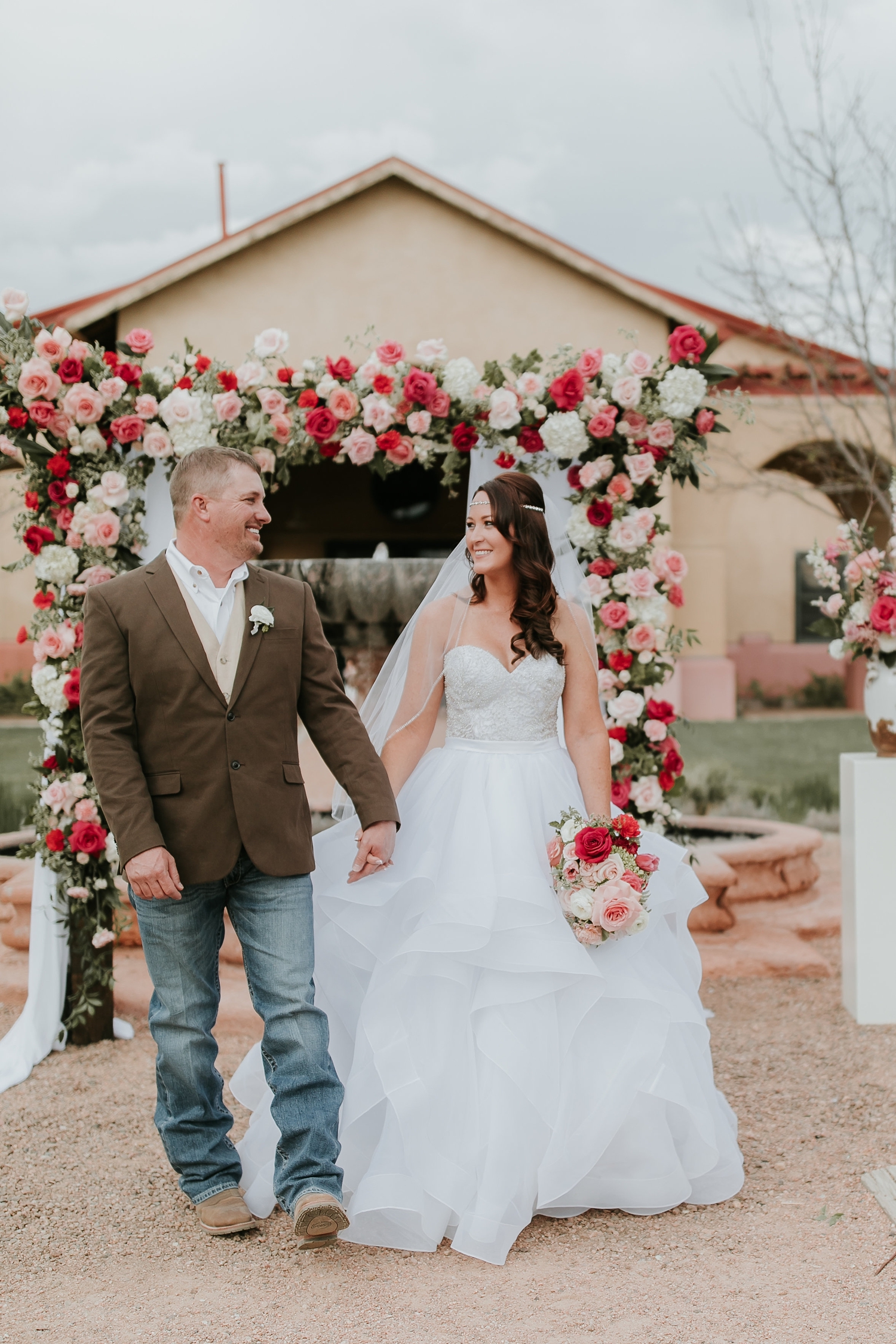 Alicia+lucia+photography+-+albuquerque+wedding+photographer+-+santa+fe+wedding+photography+-+new+mexico+wedding+photographer+-+new+mexico+engagement+-+la+mesita+ranch+wedding+-+la+mesita+ranch+spring+wedding_0047.jpg