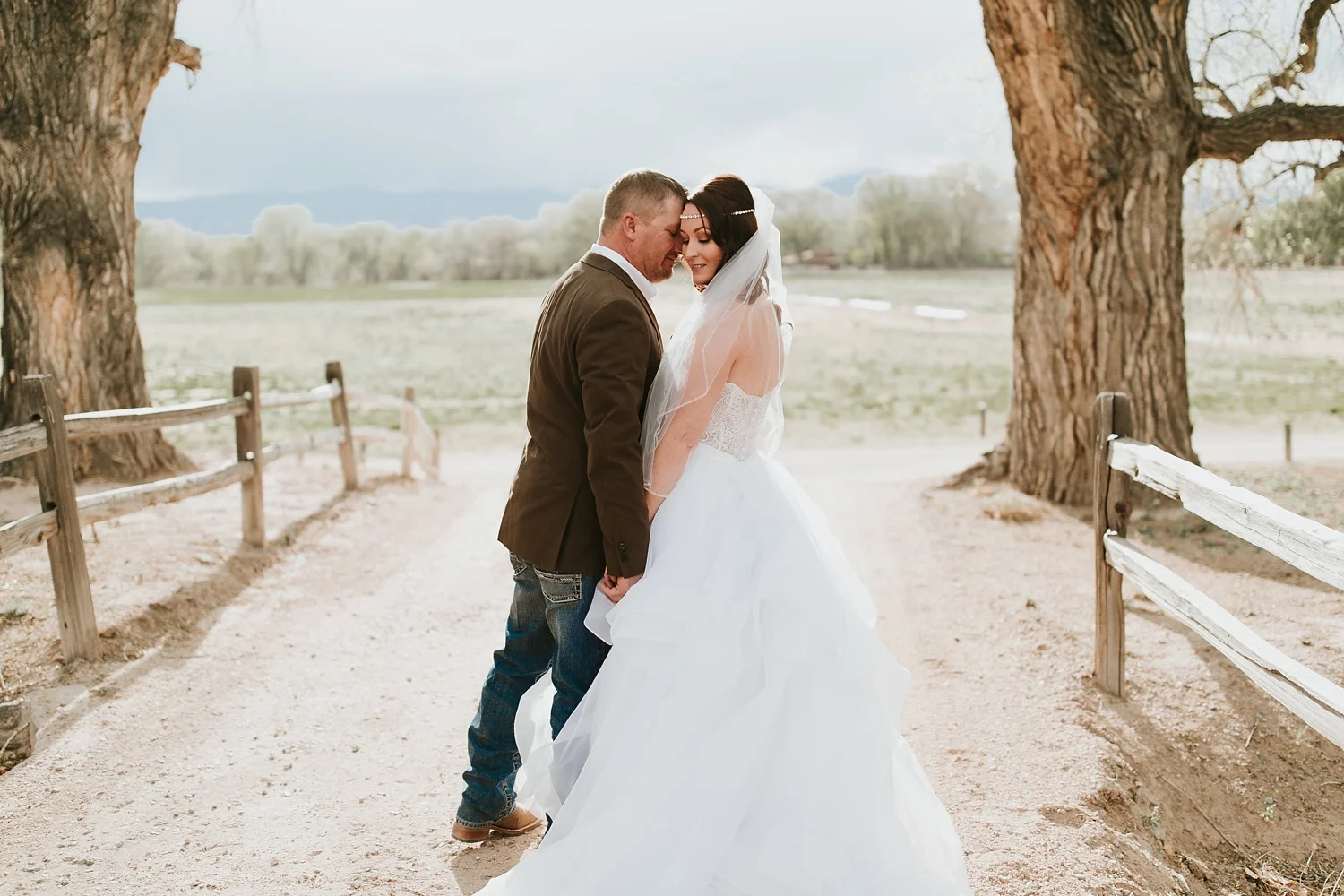 Alicia+lucia+photography+-+albuquerque+wedding+photographer+-+santa+fe+wedding+photography+-+new+mexico+wedding+photographer+-+new+mexico+engagement+-+la+mesita+ranch+wedding+-+la+mesita+ranch+spring+wedding_0070.jpg