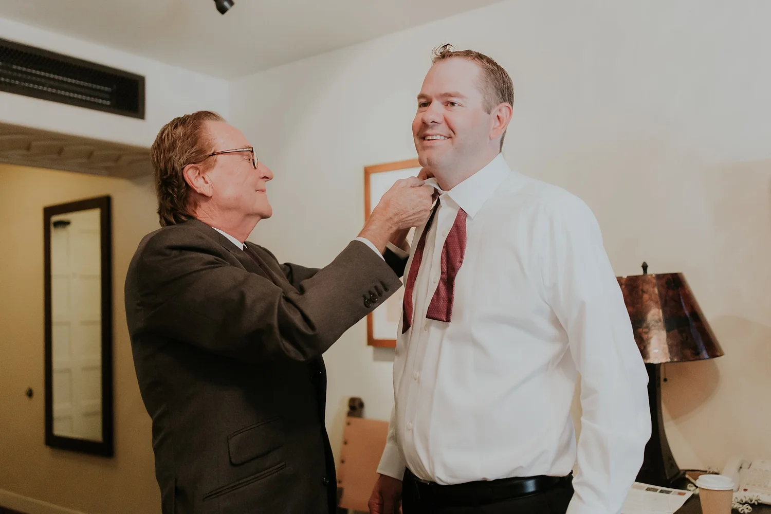Alicia+lucia+photography+-+albuquerque+wedding+photographer+-+santa+fe+wedding+photography+-+new+mexico+wedding+photographer+-+la+fonda+wedding+-+la+fonda+fall+wedding+-+intimate+la+fonda+wedding_0008.jpg