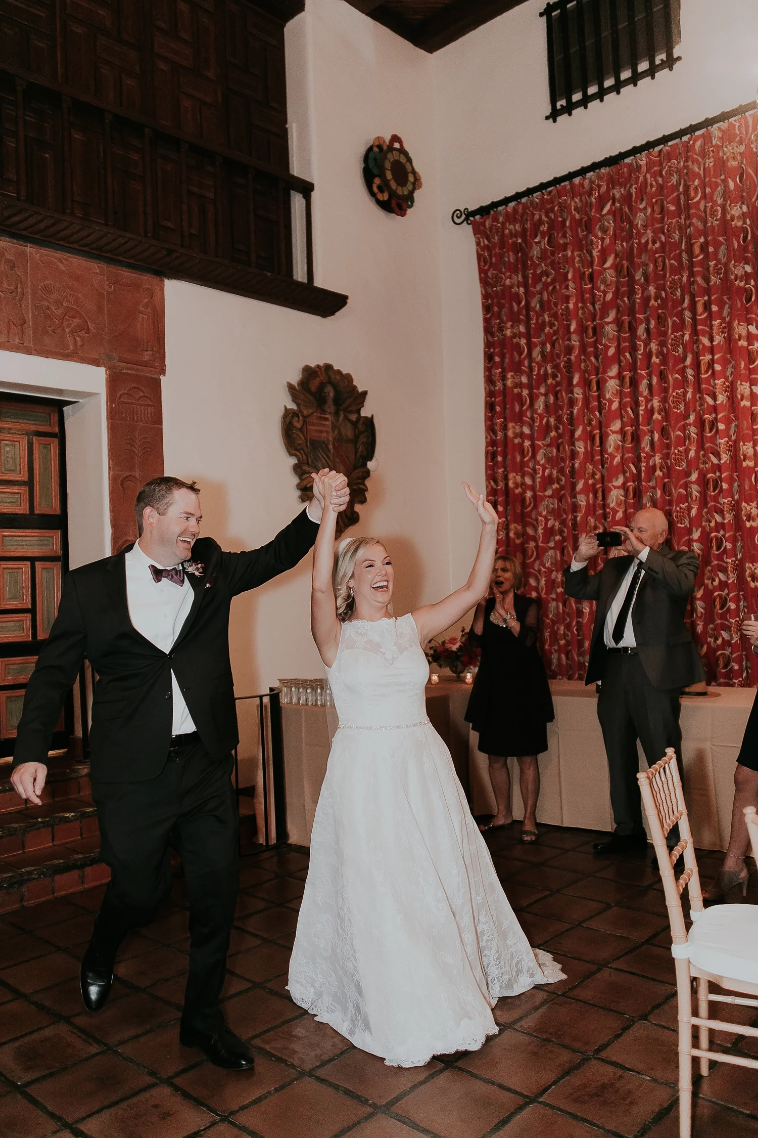 Alicia+lucia+photography+-+albuquerque+wedding+photographer+-+santa+fe+wedding+photography+-+new+mexico+wedding+photographer+-+la+fonda+wedding+-+la+fonda+fall+wedding+-+intimate+la+fonda+wedding_0042.jpg