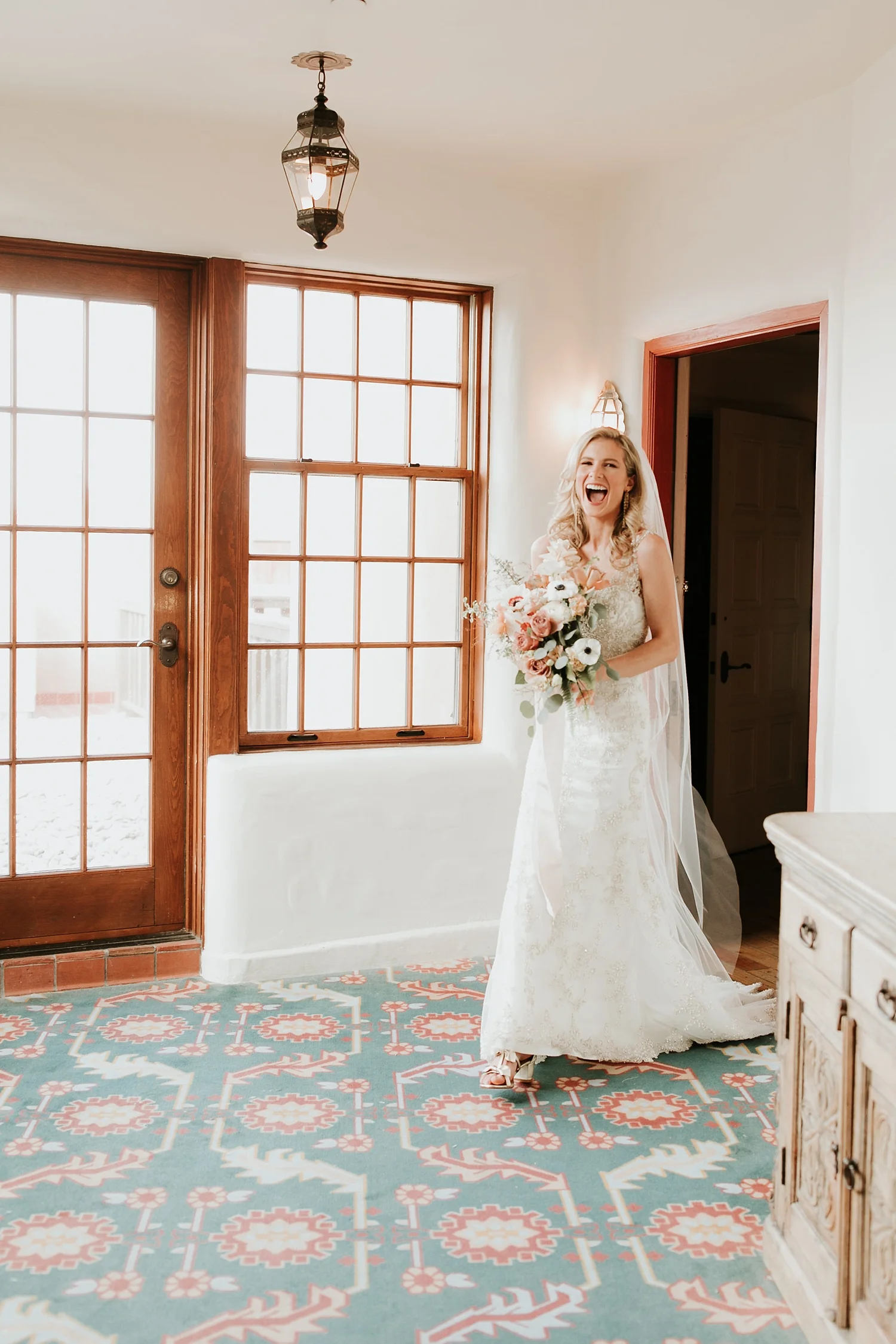Alicia+lucia+photography+-+albuquerque+wedding+photographer+-+santa+fe+wedding+photography+-+new+mexico+wedding+photographer+-+la+fonda+wedding+-+la+fonda+winter+wedding_0040.jpg