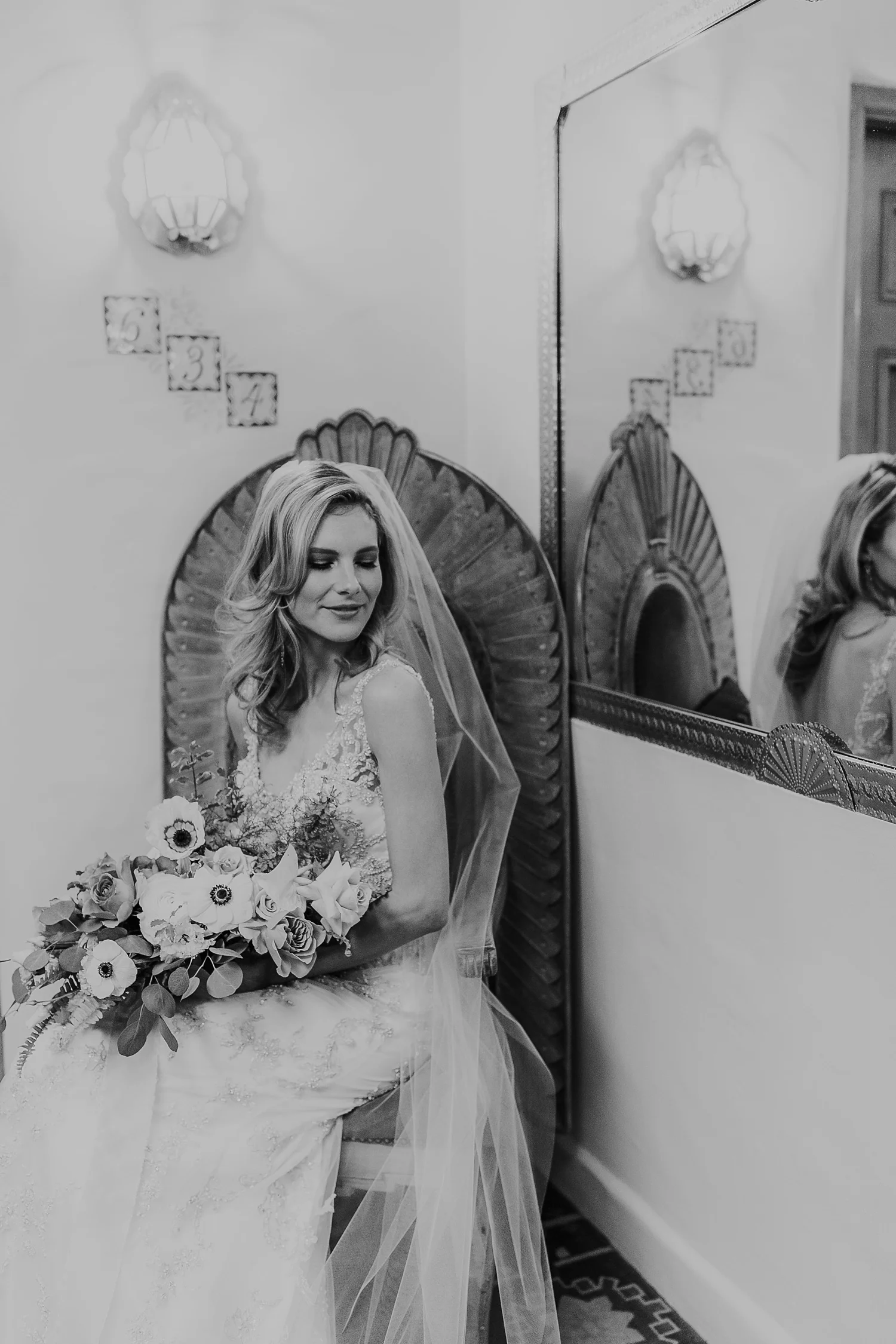 Alicia+lucia+photography+-+albuquerque+wedding+photographer+-+santa+fe+wedding+photography+-+new+mexico+wedding+photographer+-+la+fonda+wedding+-+la+fonda+winter+wedding_0047.jpg