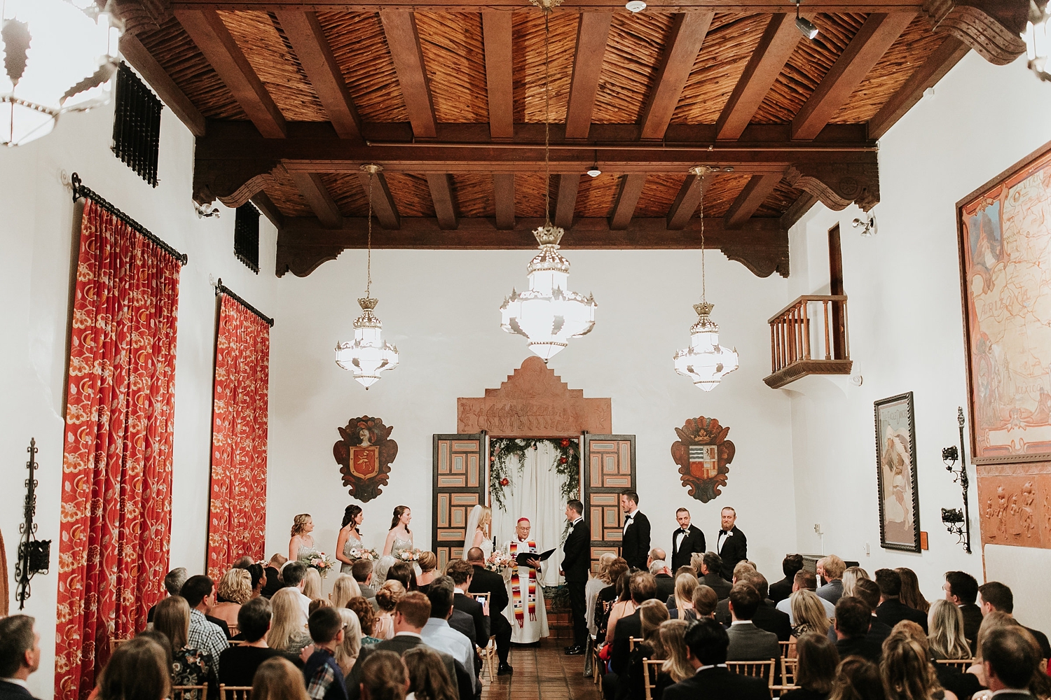 Alicia+lucia+photography+-+albuquerque+wedding+photographer+-+santa+fe+wedding+photography+-+new+mexico+wedding+photographer+-+la+fonda+wedding+-+la+fonda+winter+wedding_0077.jpg