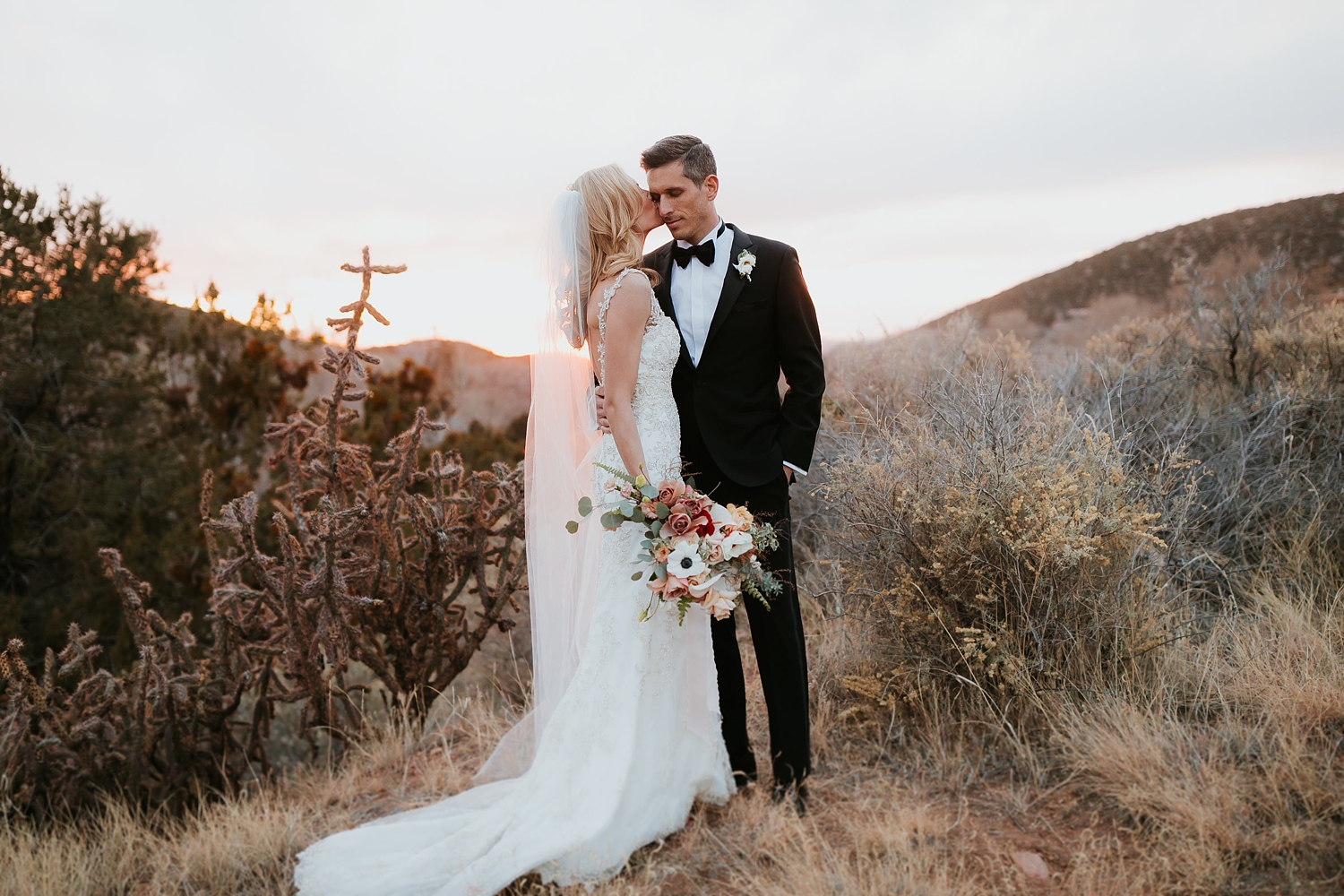 Alicia+lucia+photography+-+albuquerque+wedding+photographer+-+santa+fe+wedding+photography+-+new+mexico+wedding+photographer+-+la+fonda+wedding+-+la+fonda+winter+wedding_0116.jpg