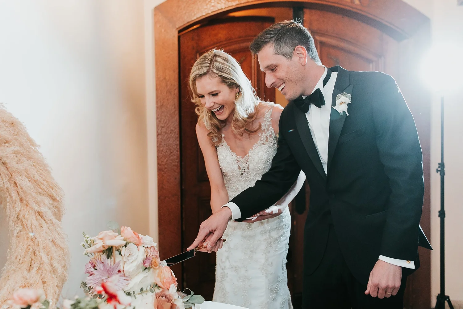 Alicia+lucia+photography+-+albuquerque+wedding+photographer+-+santa+fe+wedding+photography+-+new+mexico+wedding+photographer+-+la+fonda+wedding+-+la+fonda+winter+wedding_0123.jpg