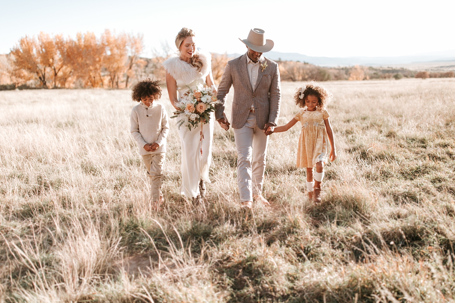 Alicia+lucia+photography+-+albuquerque+wedding+photographer+-+santa+fe+wedding+photography+-+new+mexico+wedding+photographer+-+new+mexico+ghost+ranch+wedding+-+styled+wedding+shoot_0027.jpg