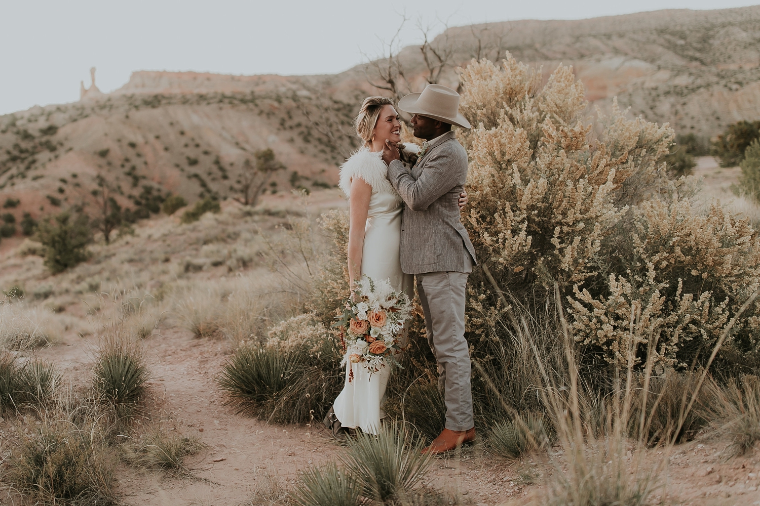 Alicia+lucia+photography+-+albuquerque+wedding+photographer+-+santa+fe+wedding+photography+-+new+mexico+wedding+photographer+-+new+mexico+ghost+ranch+wedding+-+styled+wedding+shoot_0075.jpg