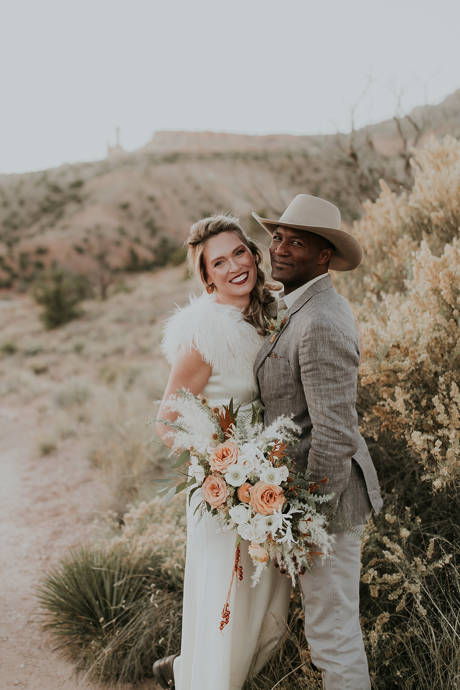 Alicia+lucia+photography+-+albuquerque+wedding+photographer+-+santa+fe+wedding+photography+-+new+mexico+wedding+photographer+-+new+mexico+ghost+ranch+wedding+-+styled+wedding+shoot_0077.jpg