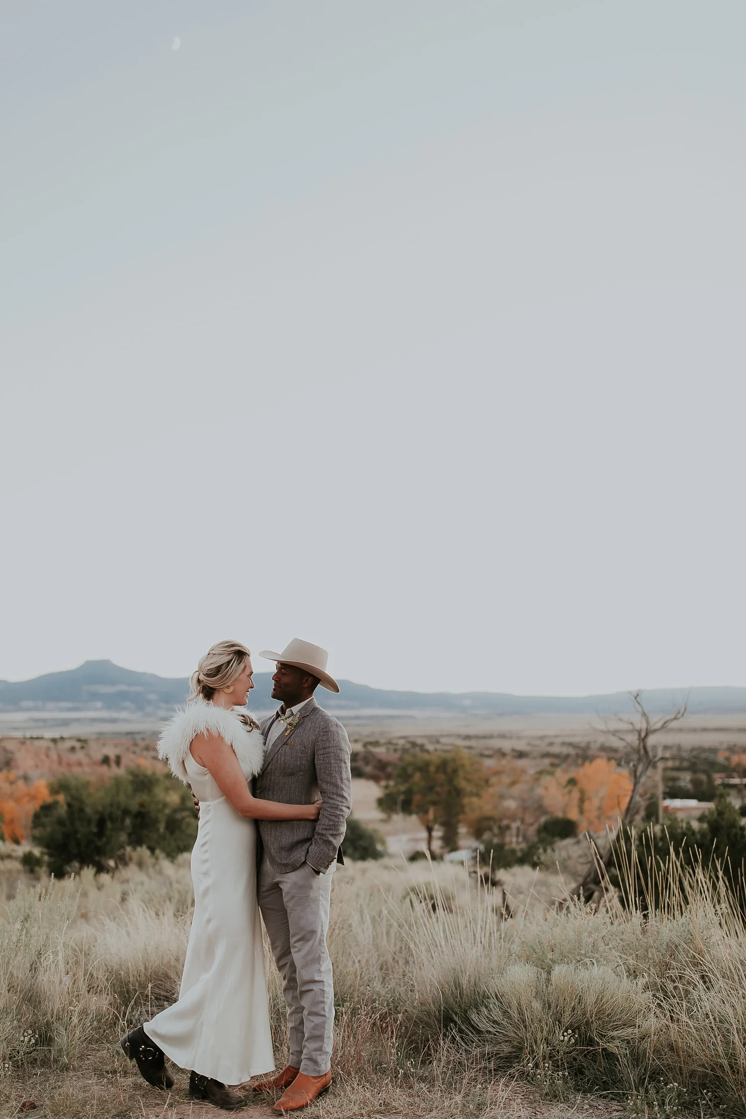 Alicia+lucia+photography+-+albuquerque+wedding+photographer+-+santa+fe+wedding+photography+-+new+mexico+wedding+photographer+-+new+mexico+ghost+ranch+wedding+-+styled+wedding+shoot_0083.jpg