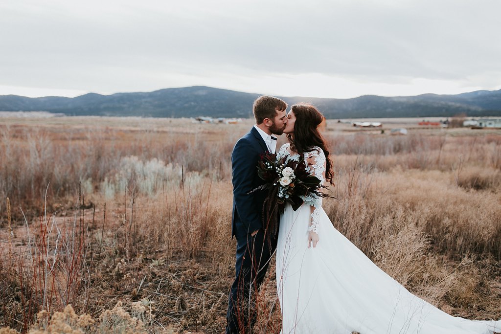 Alicia+lucia+photography+-+albuquerque+wedding+photographer+-+santa+fe+wedding+photography+-+new+mexico+wedding+photographer+-+eagles+nest+new+mexico+-+eagles+nest+wedding+-+eagles+nest+elopement+-+winter+wedding_0037.jpg