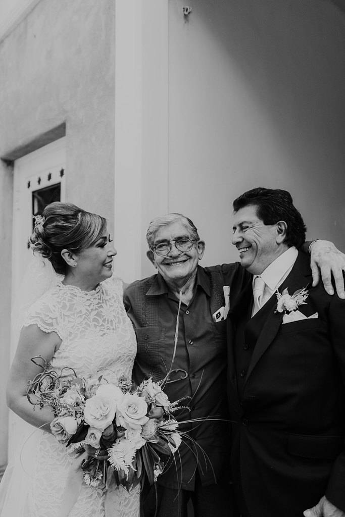 Alicia+lucia+photography+-+albuquerque+wedding+photographer+-+santa+fe+wedding+photography+-+new+mexico+wedding+photographer+-+los+poblanos+wedding+-+los+poblanos+august+wedding_0068.jpg