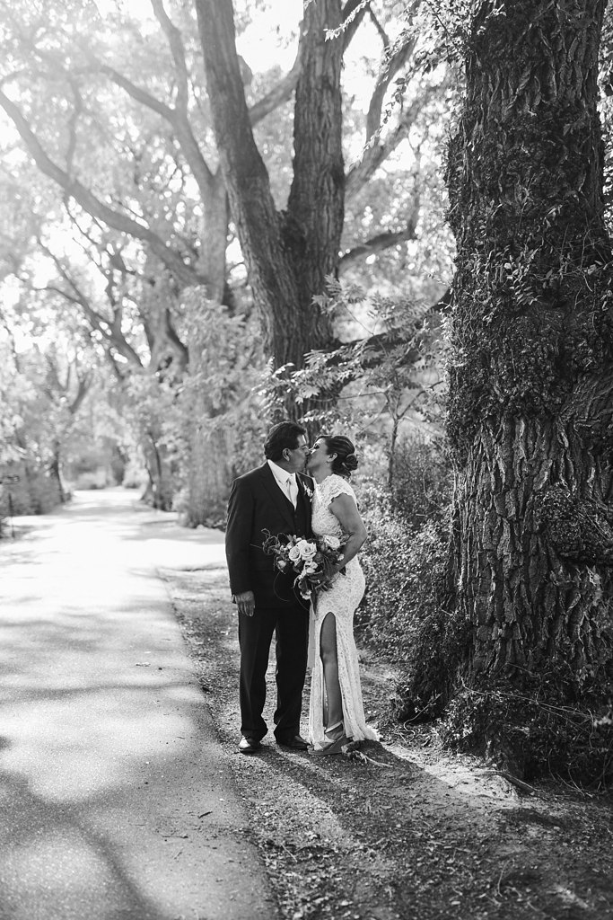 Alicia+lucia+photography+-+albuquerque+wedding+photographer+-+santa+fe+wedding+photography+-+new+mexico+wedding+photographer+-+los+poblanos+wedding+-+los+poblanos+august+wedding_0075.jpg