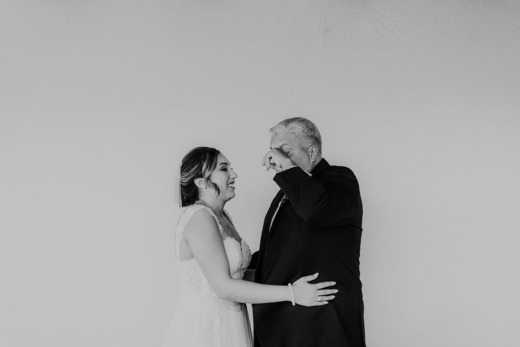 Alicia+lucia+photography+-+albuquerque+wedding+photographer+-+santa+fe+wedding+photography+-+new+mexico+wedding+photographer+-+taos+new+mexico+-+taos+wedding+-+el+monte+sagrado+wedding+-+winter+wedding_0026.jpg